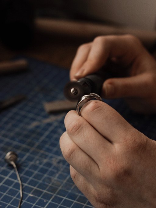 The Comprehensive Guide to Ring Polishing