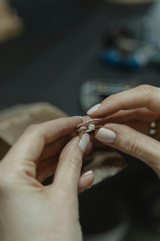 A Comprehensive Guide to Women's Lab-Created Diamond Rings